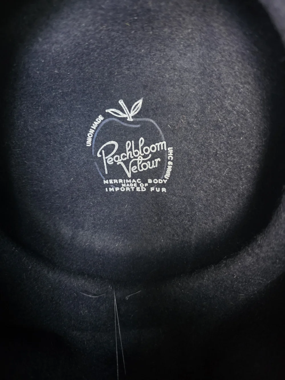 VTG 1950s Merrimac Peachbloom Velour Fur Felt Pillbox Tilt Hat Black Size 22